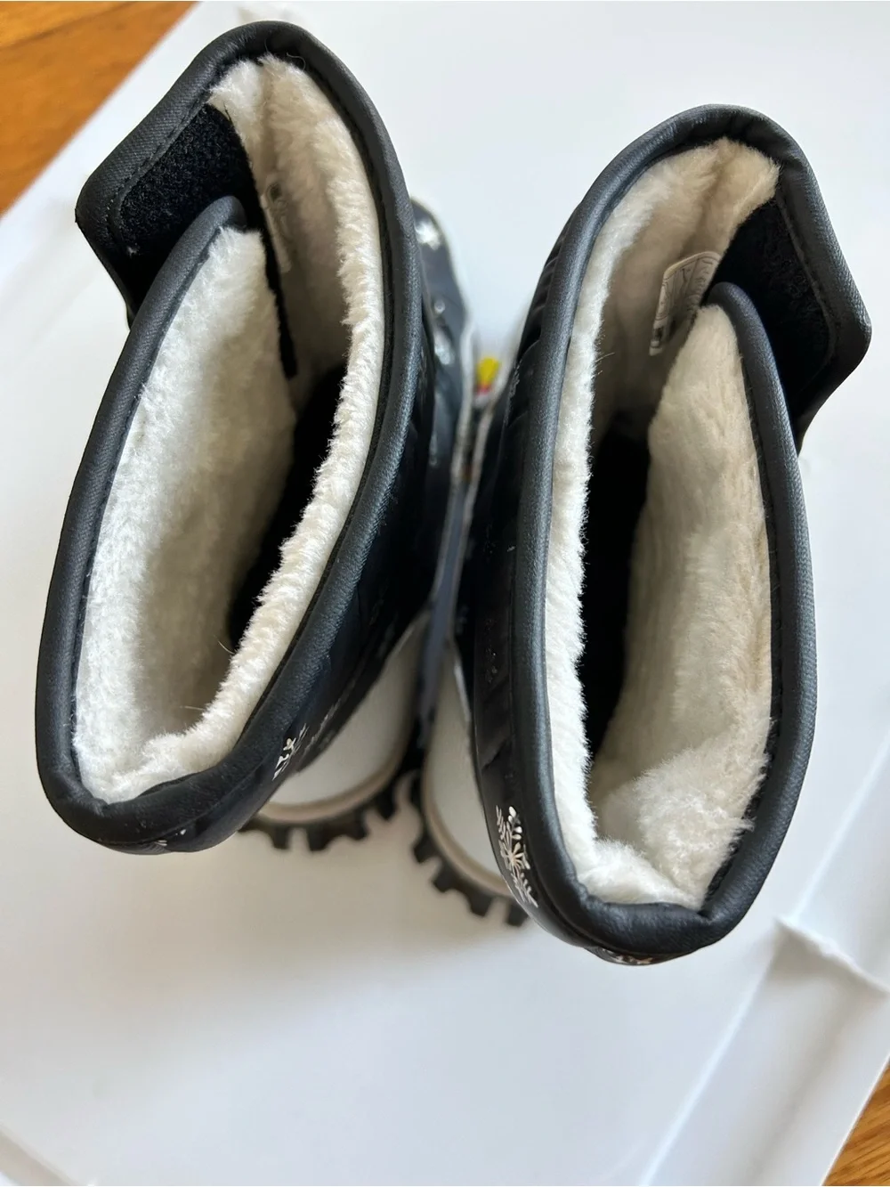 COGA Black Snowflake Snow Boots Size EU 36 Women’s 6 / Girl’s 4